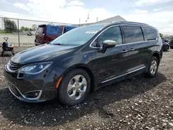 CHRYSLER PACIFICA