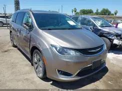 CHRYSLER PACIFICA