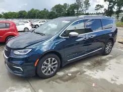 CHRYSLER PACIFICA