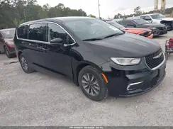 CHRYSLER PACIFICA