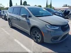 CHRYSLER PACIFICA