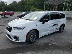 CHRYSLER PACIFICA
