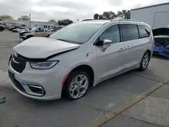 CHRYSLER PACIFICA