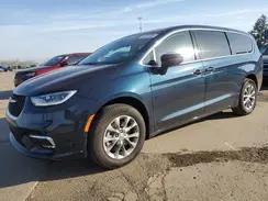 CHRYSLER PACIFICA
