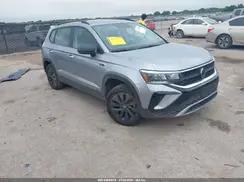 VOLKSWAGEN TAOS