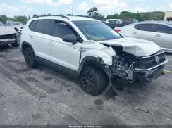 VOLKSWAGEN TAOS