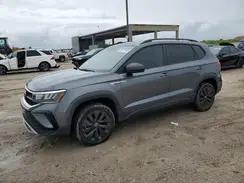 VOLKSWAGEN TAOS