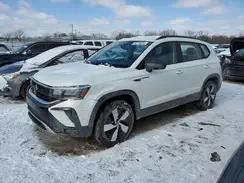 VOLKSWAGEN TAOS