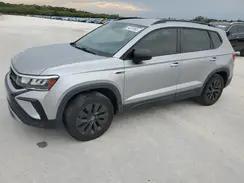 VOLKSWAGEN TAOS