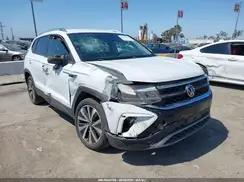 VOLKSWAGEN TAOS