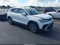 VOLKSWAGEN TAOS