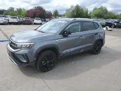 VOLKSWAGEN TAOS