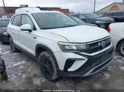 VOLKSWAGEN TAOS