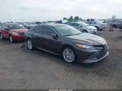 TOYOTA CAMRY