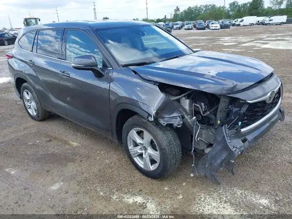 TOYOTA HIGHLANDER