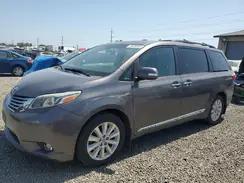 TOYOTA SIENNA