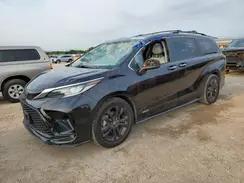TOYOTA SIENNA