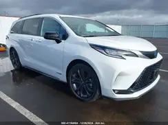 TOYOTA SIENNA