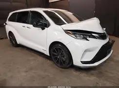 TOYOTA SIENNA