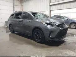 TOYOTA SIENNA