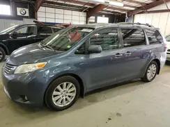 TOYOTA SIENNA
