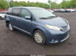 TOYOTA SIENNA