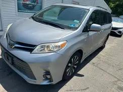 TOYOTA SIENNA