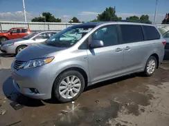 TOYOTA SIENNA