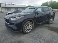 TOYOTA HIGHLANDER