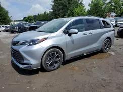 TOYOTA SIENNA
