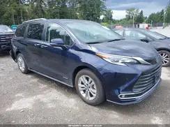 TOYOTA SIENNA
