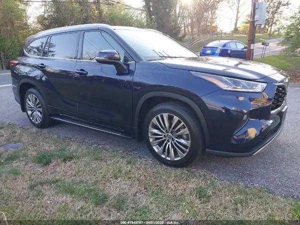 TOYOTA HIGHLANDER