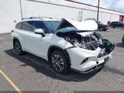 TOYOTA HIGHLANDER