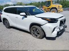 TOYOTA HIGHLANDER