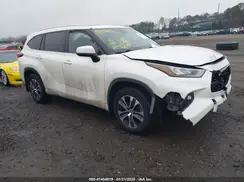 TOYOTA HIGHLANDER