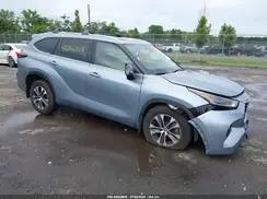 TOYOTA HIGHLANDER
