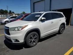 TOYOTA HIGHLANDER