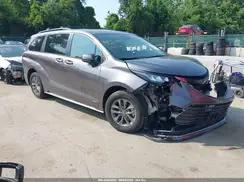 TOYOTA SIENNA