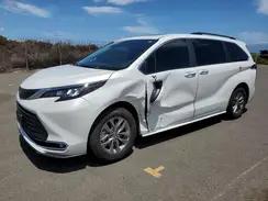 TOYOTA SIENNA