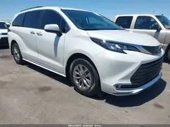 TOYOTA SIENNA