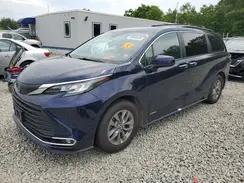TOYOTA SIENNA