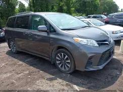 TOYOTA SIENNA