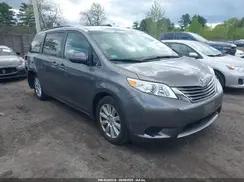 TOYOTA SIENNA