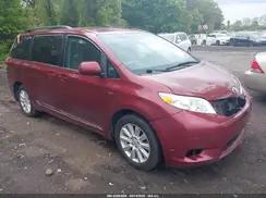 TOYOTA SIENNA