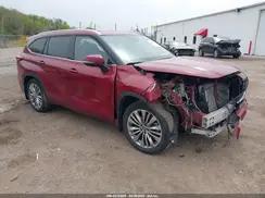 TOYOTA HIGHLANDER