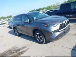 TOYOTA HIGHLANDER