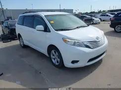 TOYOTA SIENNA