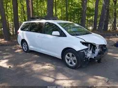 TOYOTA SIENNA