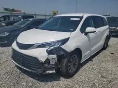 TOYOTA SIENNA