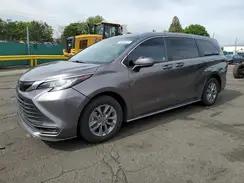 TOYOTA SIENNA